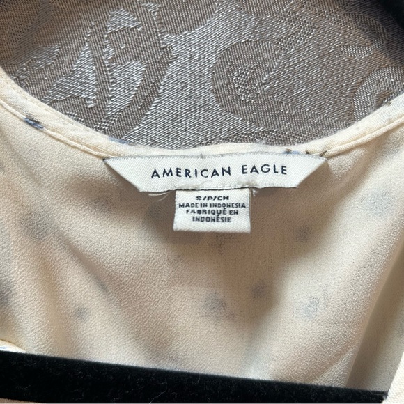 AMERICAN EAGLE FLOWER SUNDRESS WITH BUTTON AND TIE NECKLINE DETAILING - Picture 2 of 13